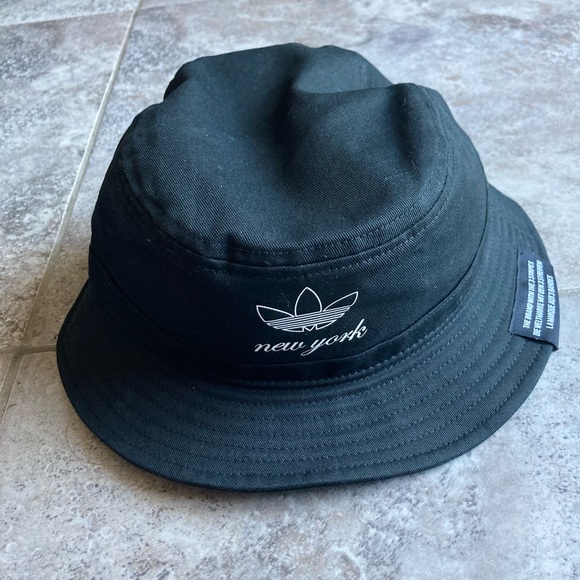 Adidas unisex world tour bucket hat black/white NYC NEW basketball hip hop - Picture 4 of 6